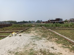 मोतीराम अड्डा, गोरखपुर मे प्लाट / जमीन