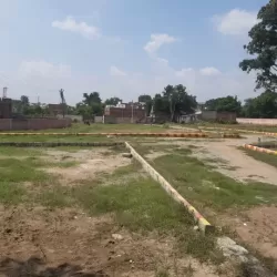 Plot/ Land in Bhatta Gaon Jhansi