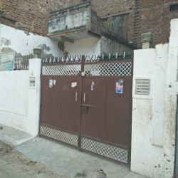Commercial property for rent in Varanasi Cantt